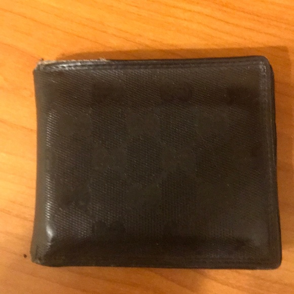 Gucci Bi-fold Wallet - Picture 1 of 3